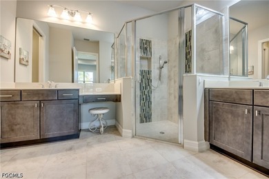 Welcome home to this beautifully maintained 2-bedroom plus den - photo 25