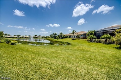 Welcome home to this beautifully maintained 2-bedroom plus den - photo 37