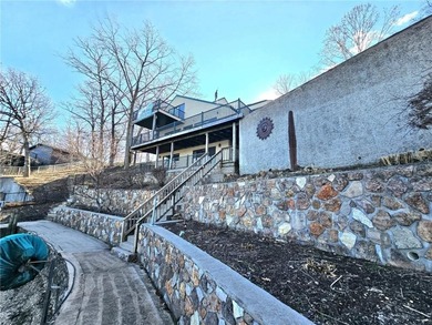 Lake of the Ozarks Home For Sale in Sunrise Beach Missouri