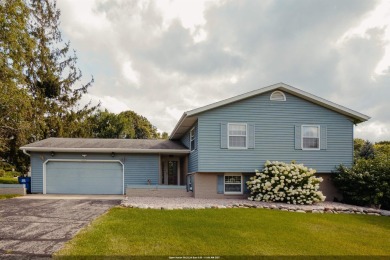 Lake Winnebago Home For Sale in Fond DU Lac Wisconsin