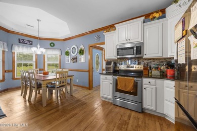 *** HUGE PRICE REDUCTION***A rare find: a waterfront home that's - photo 13