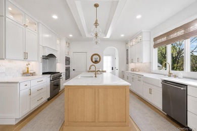 Welcome to 3 True Harbour Way, a custom built Colonial set on 1 - photo 13