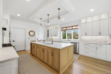 Welcome to 3 True Harbour Way, a custom built Colonial set on 1 - photo 14