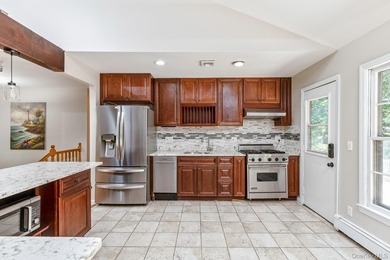 Beautifully updated Hi-Ranch on 1.5 private, park-like acres - photo 14
