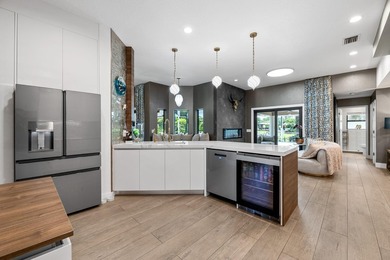 Every detail of this exceptional residence has been thoughtfully - photo 15