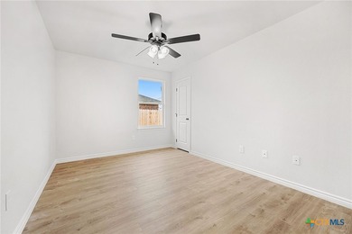 Welcome to this stunning brand-new duplex offering 3 spacious - photo 15