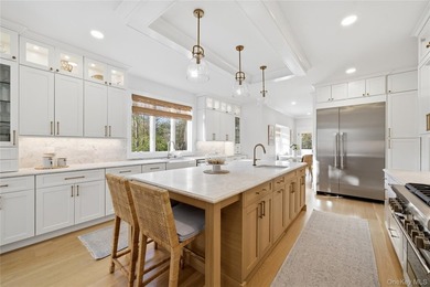 Welcome to 3 True Harbour Way, a custom built Colonial set on 1 - photo 17