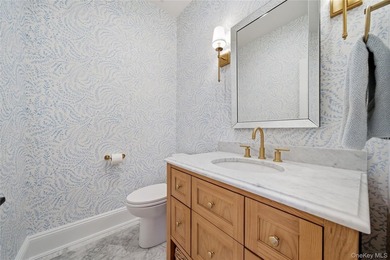 Welcome to 3 True Harbour Way, a custom built Colonial set on 1 - photo 21