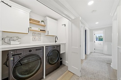 Welcome to 3 True Harbour Way, a custom built Colonial set on 1 - photo 29