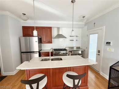 Rare opportunity to own a recently updated 3-bed, 3.5-bath - photo 2