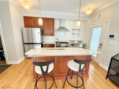 Rare opportunity to own a recently updated 3-bed, 3.5-bath - photo 3