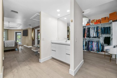 Every detail of this exceptional residence has been thoughtfully - photo 33