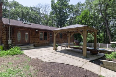 Beautifully updated Hi-Ranch on 1.5 private, park-like acres - photo 36