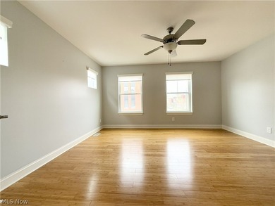 Rare opportunity to own a recently updated 3-bed, 3.5-bath - photo 10