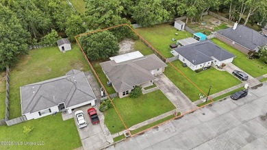 Welcome home to this well maintained 3-bedroom, 2-bathroom home - photo 4