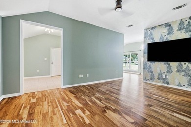Welcome home to this well maintained 3-bedroom, 2-bathroom home - photo 8