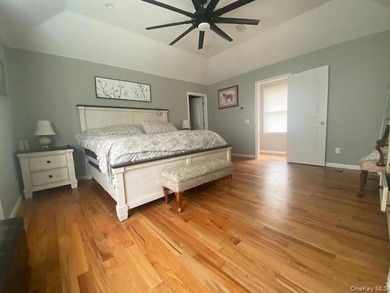 Modern Luxury Meets Coastal Charm in Poquott Village Welcome - photo 14