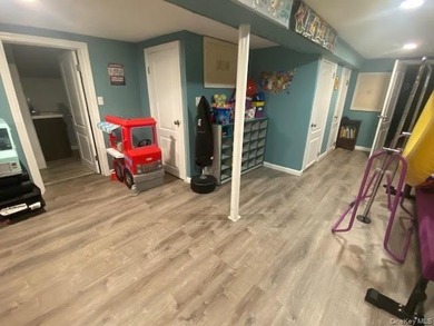 Modern Luxury Meets Coastal Charm in Poquott Village Welcome - photo 24