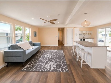 Welcome to one of the most IMPRESSIVE waterfront opportunities - photo 25