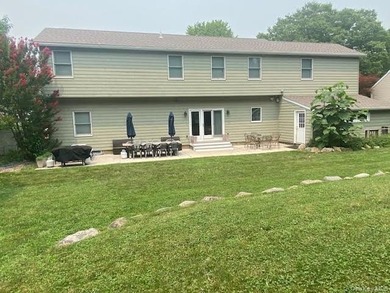 Modern Luxury Meets Coastal Charm in Poquott Village Welcome - photo 39
