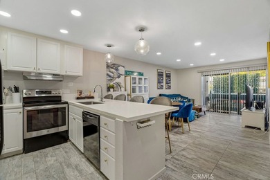 Welcome to this beautifully refreshed 1-bedroom, 1-bath - photo 4