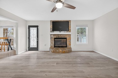 Located in the heart of Niceville, this well-maintained home - photo 8