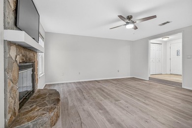 Located in the heart of Niceville, this well-maintained home - photo 9