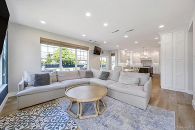Welcome to 25 Maidstone Lane in Wading River-an exceptional - photo 6