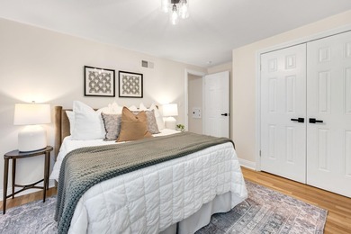 Nestled on a quiet cul-de-sac, this beautifully maintained - photo 11