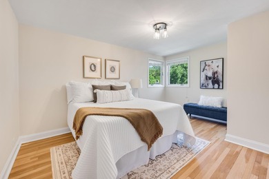 Nestled on a quiet cul-de-sac, this beautifully maintained - photo 12