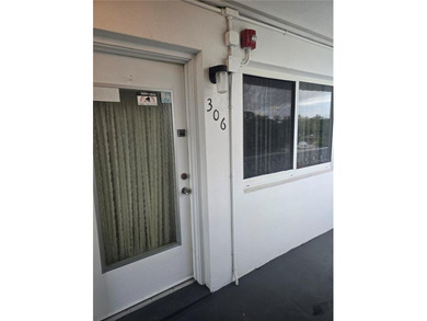SEMINOLE GARDENS - 1 BEDROOM 1 BATHROOM with a NEW AIR - photo 2
