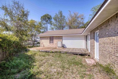 MAJOR PRICE IMPROVEMENT!!! Located in the desirable waterfront - photo 12