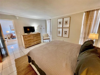 This isn't just a condo.
It's front-row Intracoastal living.

