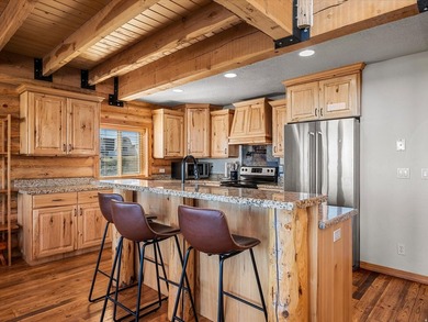 Custom log home nestled at the end of a quiet Cul-de-sac on two - photo 14