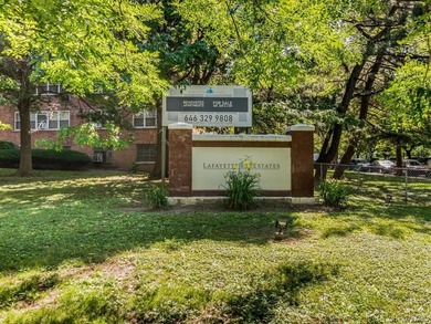 Great Opportunity to own this gorgeous 1 Bedroom 1 Bath co op - photo 17