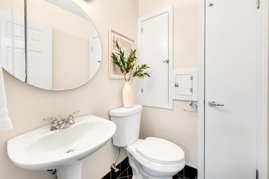 Nestled on a quiet cul-de-sac, this beautifully maintained - photo 18