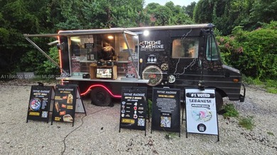 A fully equipped and operational food truck for sale is ideal - photo 2