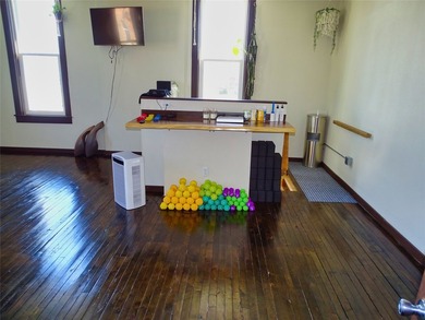 Here is your chance to own a historic building in downtown - photo 22