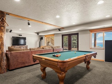 Custom log home nestled at the end of a quiet Cul-de-sac on two - photo 34