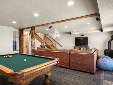Custom log home nestled at the end of a quiet Cul-de-sac on two - photo 35