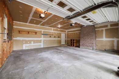 Additional listing photo 4