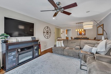 Welcome to a captivating residence at 5205 Wilshire Lane - photo 4