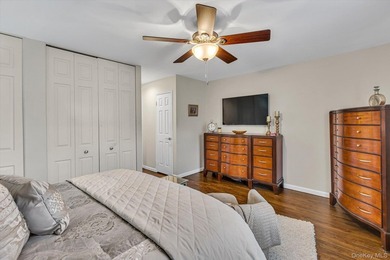 Welcome to a captivating residence at 5205 Wilshire Lane - photo 10