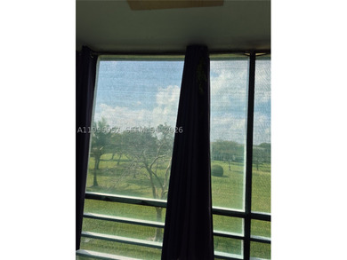 BEAUTIFUL AND CHARMING UNIT RENOVATED CLOSE TO ENTRANCE CABLE - photo 8
