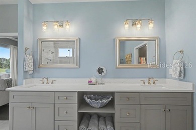 Tucked on a private cul-de-sac wooded lot, this reimagined Del - photo 18