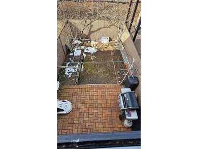 Welcome To This Extra Large 3 Bedrooms Town House.This Property - photo 19