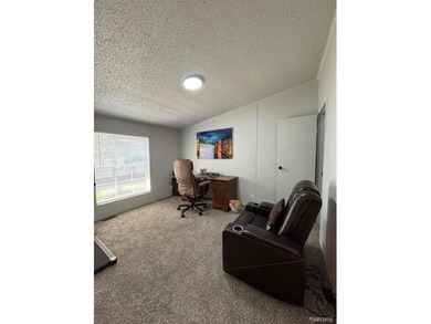 Welcome home to this spacious and beautifully updated 3-bedroom - photo 24