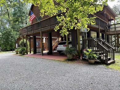 (pending lake) Home For Sale in Branford Florida