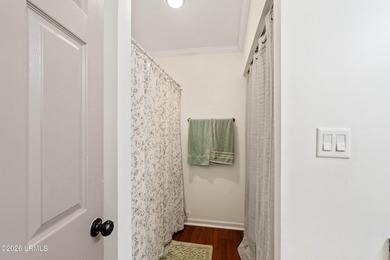 Welcome to 21 Caswell in the highly sought-after Picket Fences - photo 8