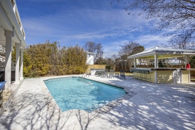 Nestled just one block from the sugar-white sands of Destin's - photo 5